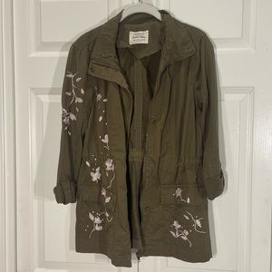 ASHLEY BY 26 INTERNATIONAL Juntown Collection light jacket